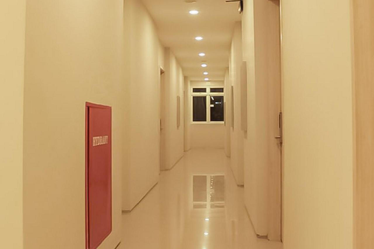 Hotel Mutiara Mitra Reddoorz Padang Sidempuan ภายนอก รูปภาพ
