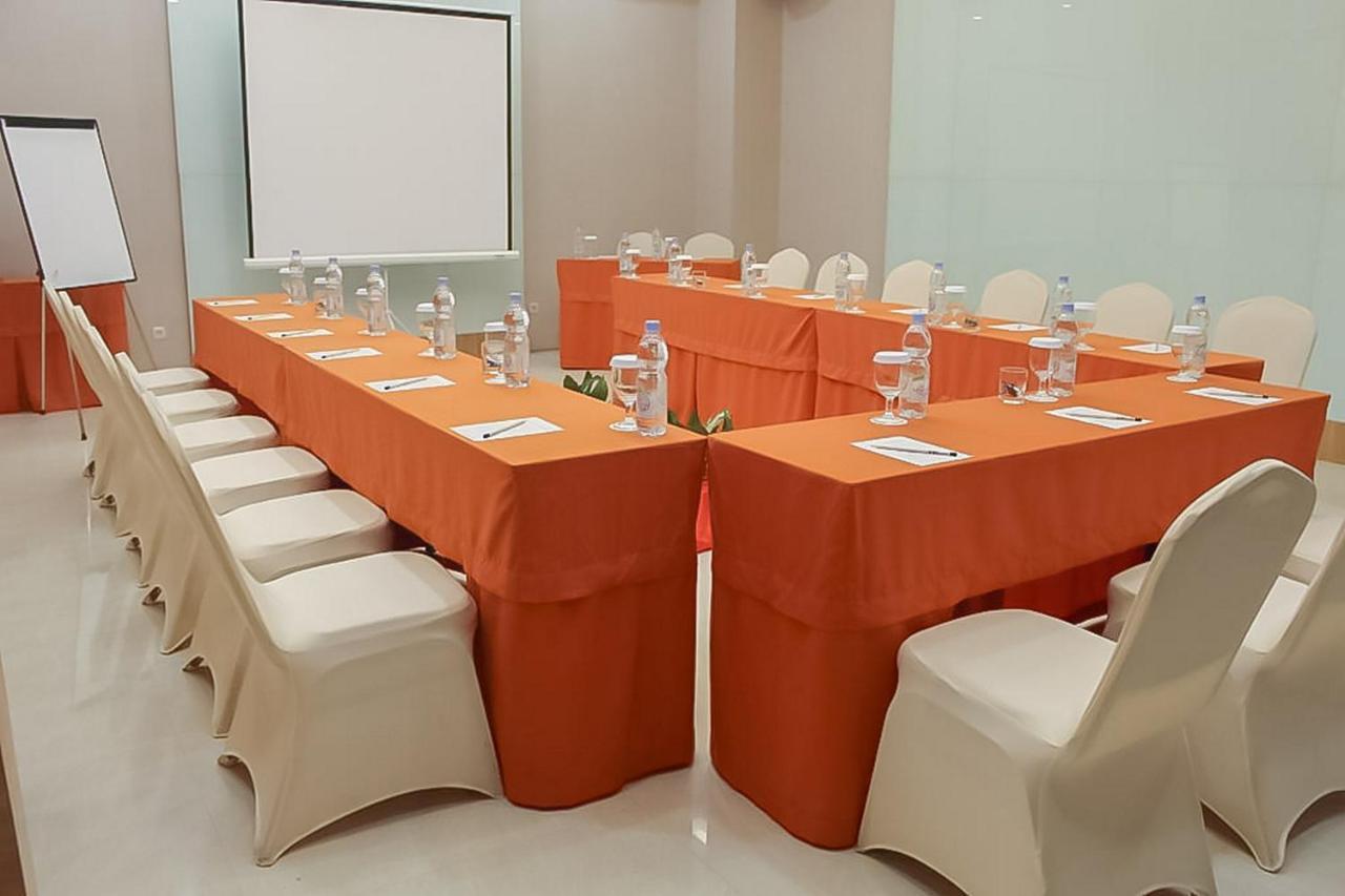 Hotel Mutiara Mitra Reddoorz Padang Sidempuan ภายนอก รูปภาพ